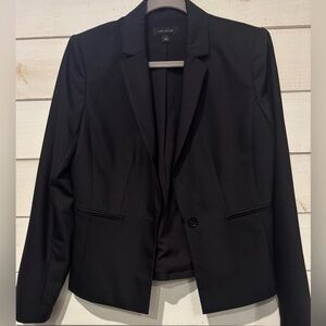 Ann Taylor Classic Navy  Suit Jacket in size 4. Great condition!
